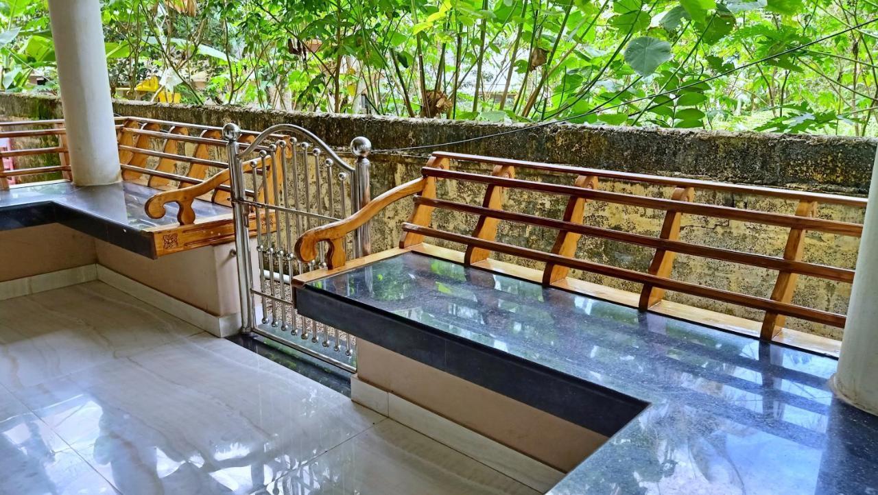 Hotel Gypsy Walker Varkala Exteriér fotografie